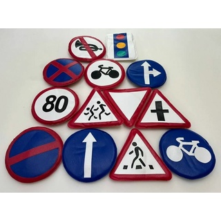 Комплект "Дорожных знаков" для изучения ПДД (13 шт. на подставке)